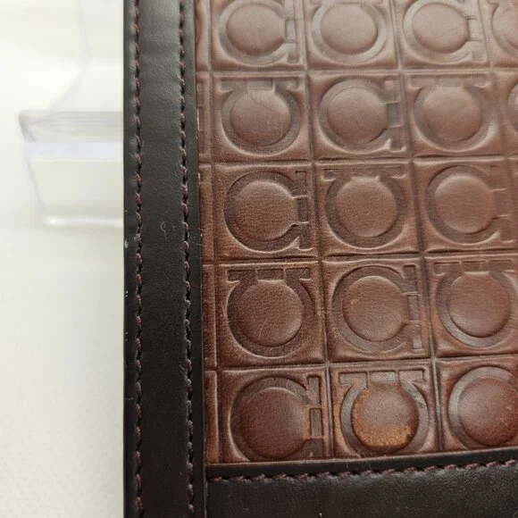 Salvatore Ferragamo Bi-Fold Mens Wallet - Picture 4 of 12